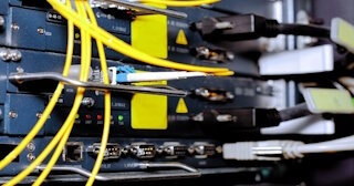 Заказать монтаж сетей в Черняховске. Обслуживание ПК, ремонт от 318 руб